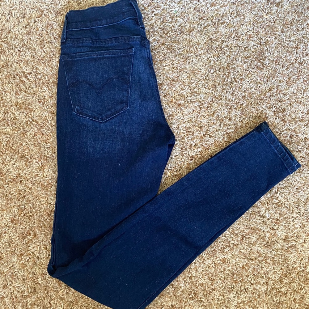 NWOT Levi Skinny Jeans